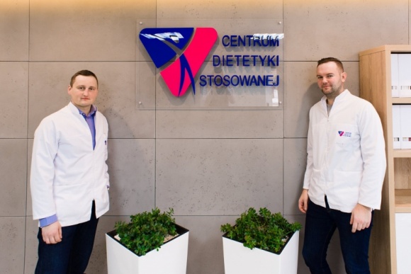 Mikołajki z dietetykiem Zdrowie, LIFESTYLE - 6 grudnia to dzień kiedy zasypujemy się prezentami. W tym roku może być on idealną okazją do tego, by zadbać o zdrowie zarówno własne jak i swoich najbliższych.