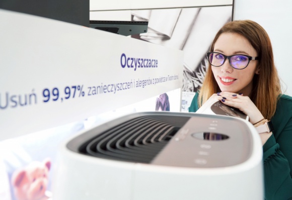 Czyste powietrze w Twoim mieszkaniu Zdrowie, LIFESTYLE - O zanieczyszczeniach powietrza najczęściej mówi się w sezonie grzewczym, jest to jednak problem całoroczny. Na to, czym oddychamy na zewnątrz wpływa mnóstwo czynników, również niezależnych od nas. Natomiast w domach możemy skutecznie bronić się przed szkodliwymi substancjami.