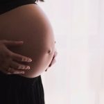 Ginekolog radzi – co zrobić, by podczas porodu mniej bolało?