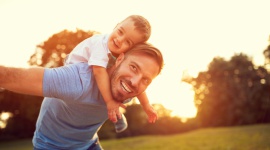 Zbadaj swoje plemniki. Artemida oferuje bezpłatne badanie nasienia , LIFESTYLE - Wraz z żoną lub partnerką staracie się o dziecko? Bezskutecznie? Twoja druga połowa nie cierpi na żadne kobiece dolegliwości? Czas najwyższy się przebadać. Klinika leczenia niepłodności Artemida proponuje panom z Białegostoku i Olsztyna udział w bezpłatnych badaniach nasiania.