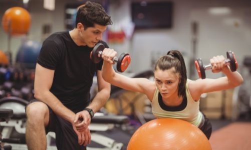 Odpowiednie nawodnienie sprzymierzeńcem w dbaniu o zdrową sylwetkę