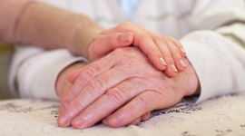 Startuje cykl otwartych warsztatów dla opiekunów senioralnych z Krakowa , LIFESTYLE - Niedobór zawodowych opiekunów sprawia, że obecnie niemal 80% wszystkich opiekunów, stanowią osoby z najbliższego otoczenia seniora.