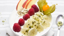 Czy „light” to naprawdę „light”? , LIFESTYLE - W sklepach i supermarketach mnóstwo miejsca zajmują produkty typu light. Lekkie majonezy, które ponoć nie tuczą, fit pleśniowe sery o obniżonej zawartości tłuszczu czy „zdrowe”, czekoladowe płatki śniadaniowe – taki przekaz sprawia, że sięgamy po to bezkarnie.