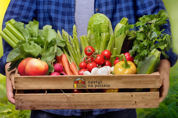 Apetyt na polskie – nowa odsłona programu 5 porcji warzyw, owoców lub soku Zdrowie, LIFESTYLE - Wystartowała IX edycja kampanii edukacyjno-informacyjnej „5 porcji warzyw, owoców lub soku”. Nowa edycja ma na celu pokazanie bliskości i dostępności polskich warzyw, owoców i przetworów oraz ziemniaków i grzybów, a także rozbudzenie apetytu na polskie produkty rolne.
