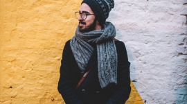 Dlaczego badać prostatę i jak to robić? Prosta sprawa! , LIFESTYLE - Wielu mężczyzn nawet nie myśli o istnieniu swojej prostaty, chociaż można powiedzieć, że stanowi ona sedno męskości. Dlaczego? Czym jest ten gruczoł i jak powinno się go badać? Listopad, czyli miesiąc związany z profilaktyką raka prostaty, to dobry moment, by o tym przypomnieć.