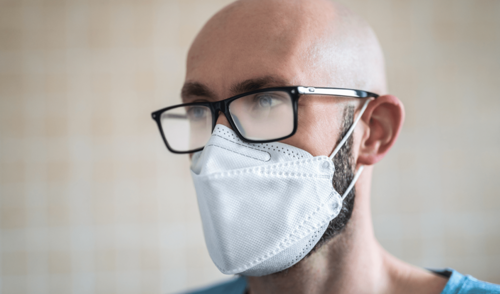 Pandemia_zaparowane-okulary_-foto_-canva.com_ Parowanie okularów zimą i zaparowane okulary od maseczki